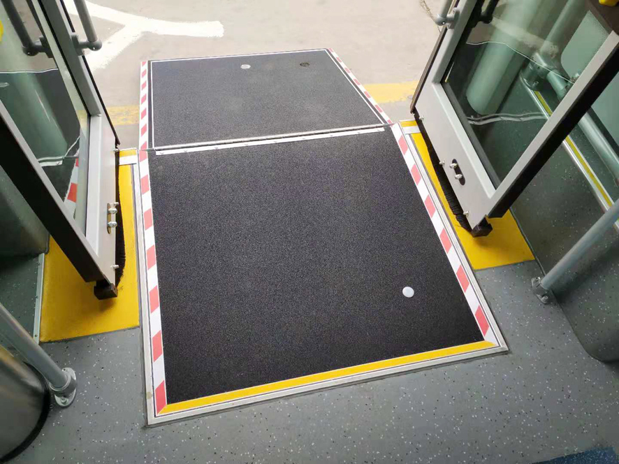手动翻转踏板